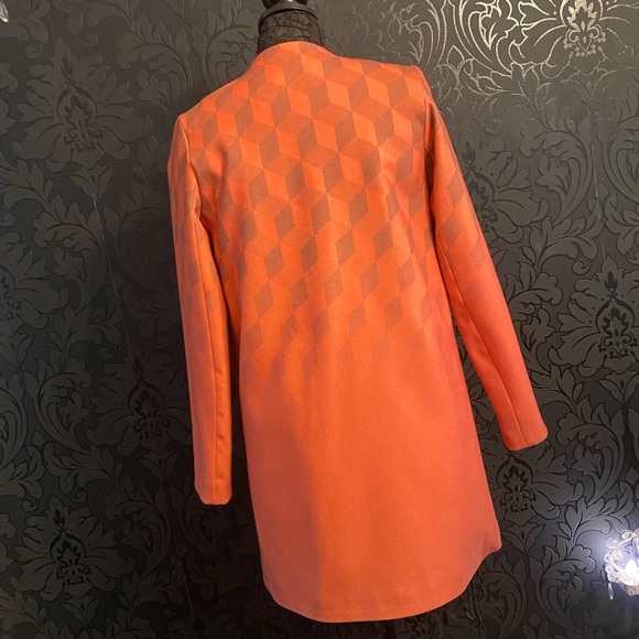 Burberry coat - Picture 4 of 9